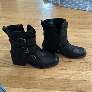Lucky brand leather calf boots size 6.5 like new